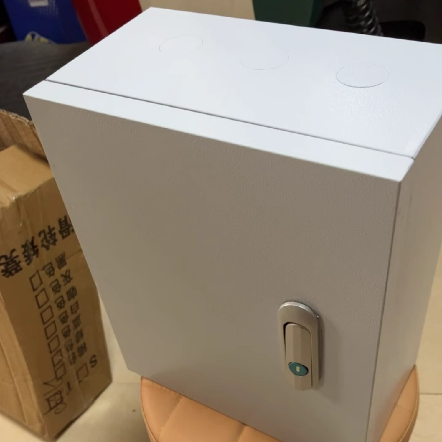 Cuándo usar una caja de Unión metálica: guía de seguridad y aplicación