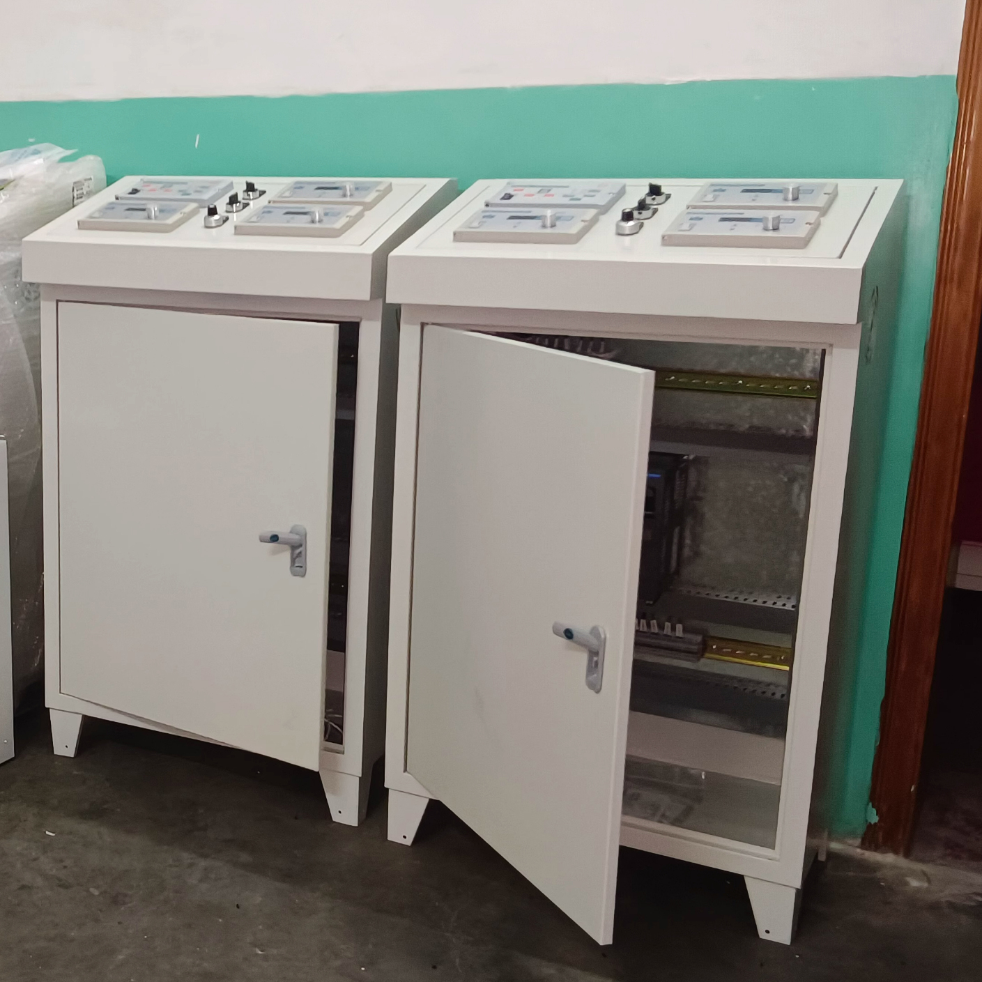 La guía definitiva para elegir el armario de Control PLC adecuado para la automatización Industrial